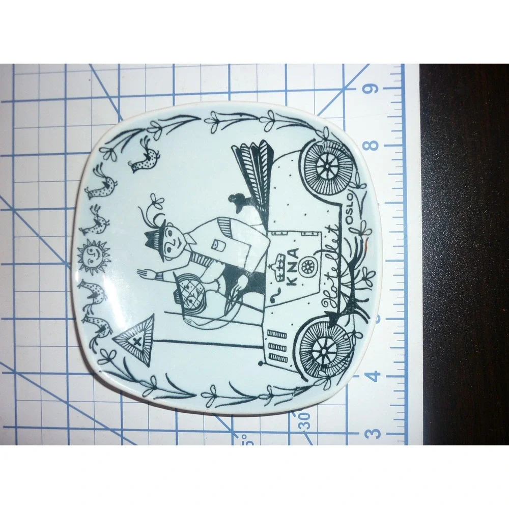 MCM Stavangerflint Norway Kari Nyquist Dish KNA Hotellet Oslo Vintage Car